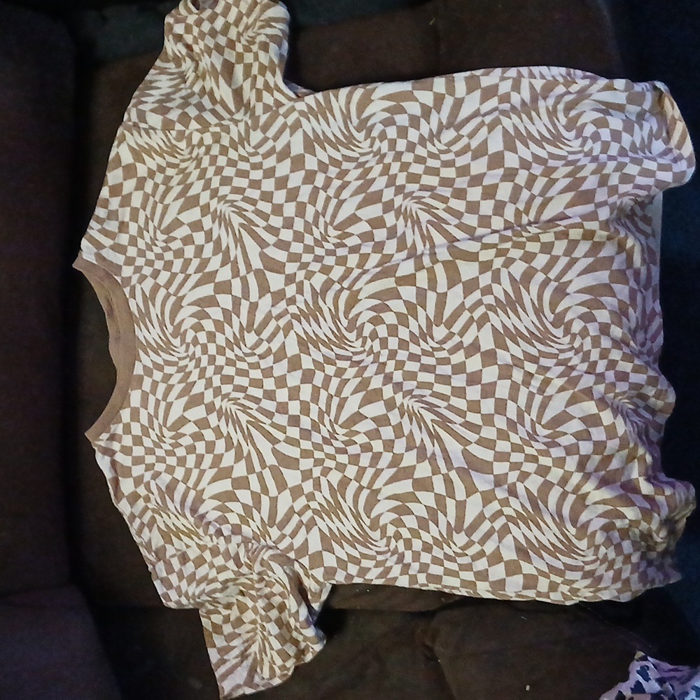 Curvy checkerd T-shirt